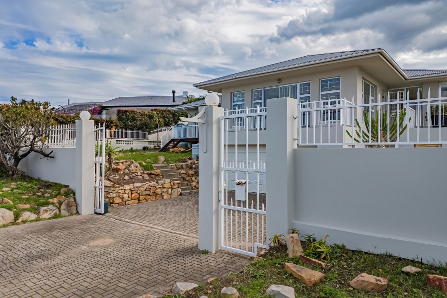 3 Bedroom Property for Sale in Upper Robberg Western Cape